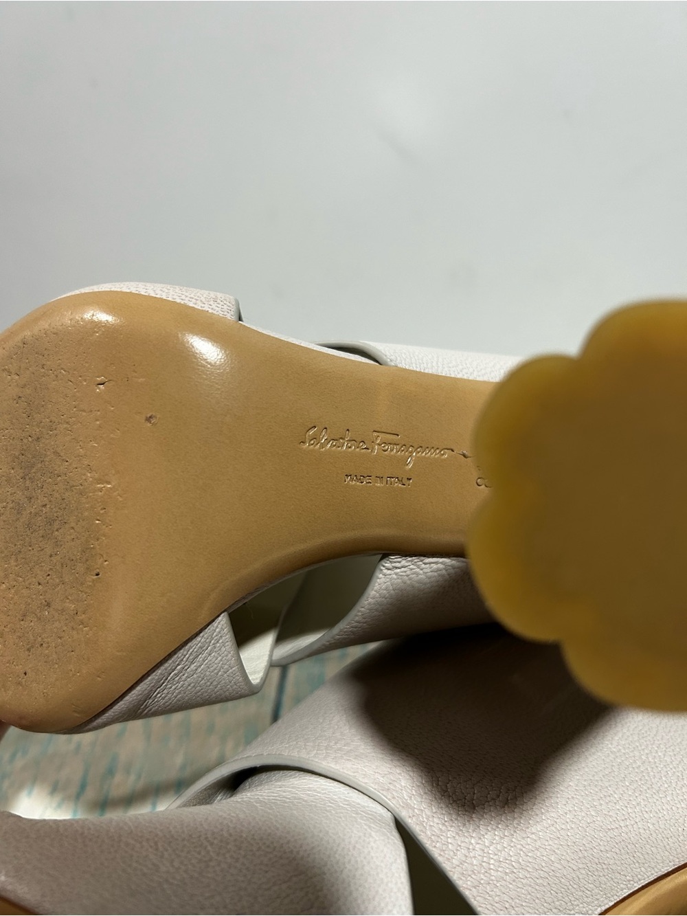 Salvatore Ferragamo Being Abriola Flower Heel Woman Mules Size 8 1/2 C Italy - Picture 8 of 11